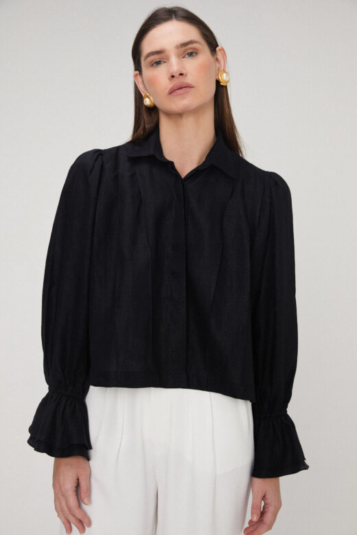 Camisa Pregas em Linho Preto